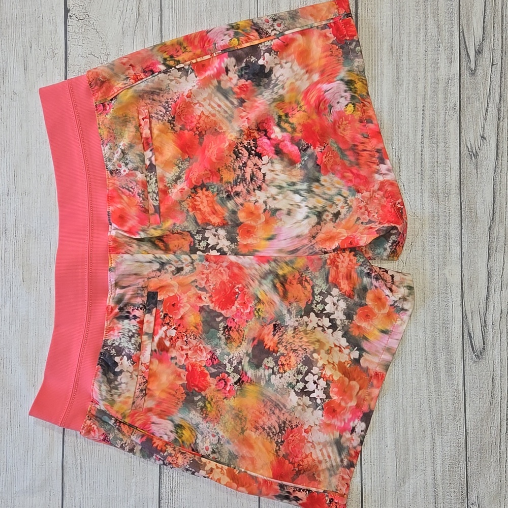 Athleta Refined Zephyr Tank & Brooklyn Printed Shorts Floral Print Set - Picture 13 of 16